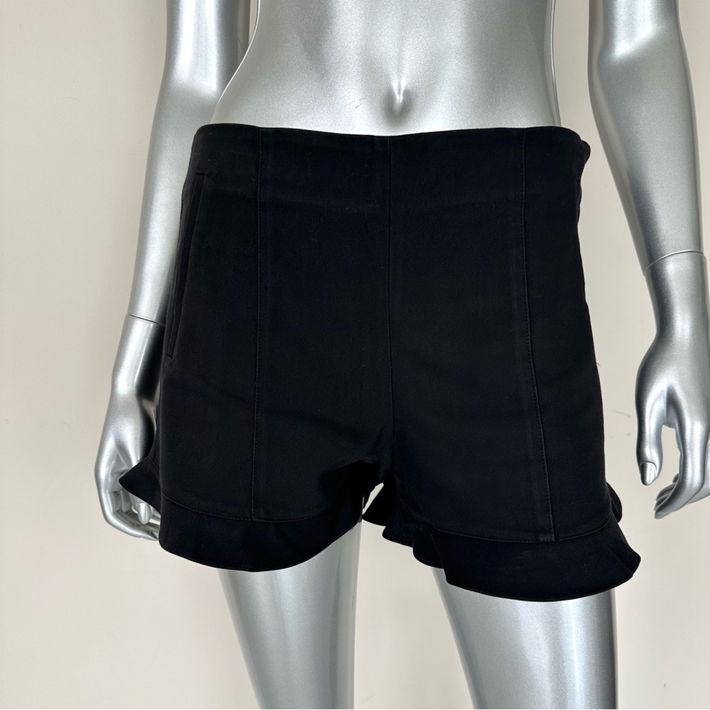 1. State women shorts size 6 US